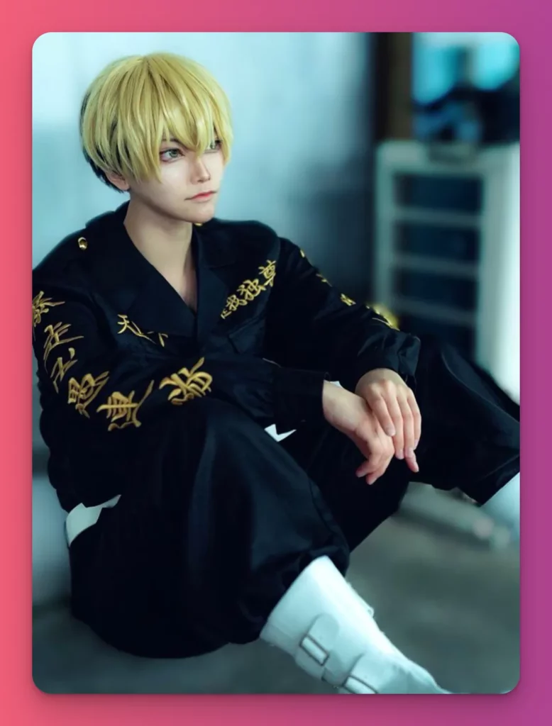 Simple anime cosplay of Chifuyu Matsuno