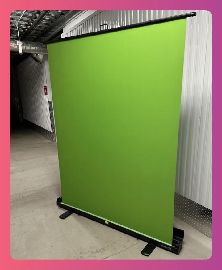 How to use Green Screen Background? Select the right chroma key green screen