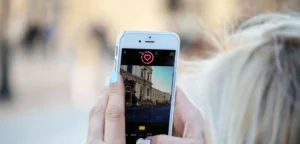 Featured Image of how to add link to Instagram story
