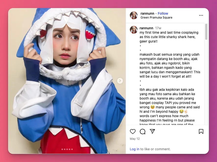 Cosplayer viral bernama Rannunn mengenakan kostum Gawr Gura, hiu VTuber dari Hololive