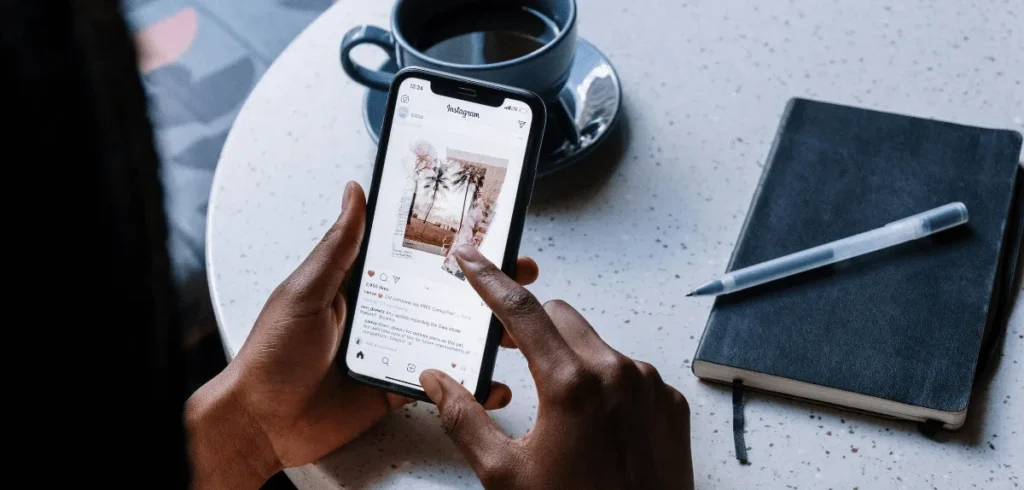 Featured Image how to repost a story on Instagram
