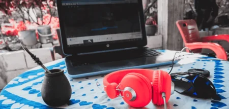 Featured Image of faceless YouTube channel